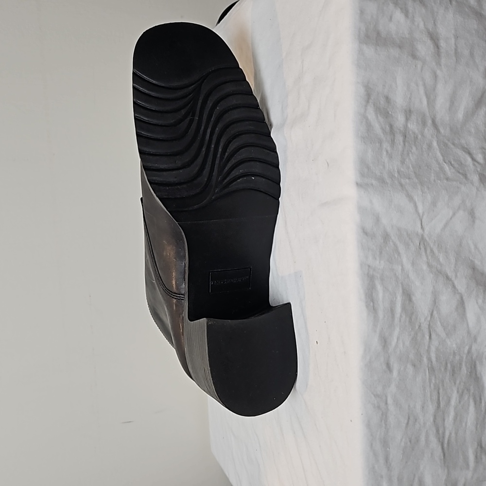 Sideout  Low Boot (8.5) - Picture 4 of 9